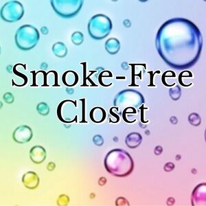 ✨ Smoke-Free Closet – Non-Smoking Home ✨